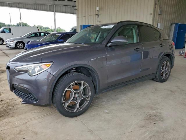  Salvage Alfa Romeo Stelvio