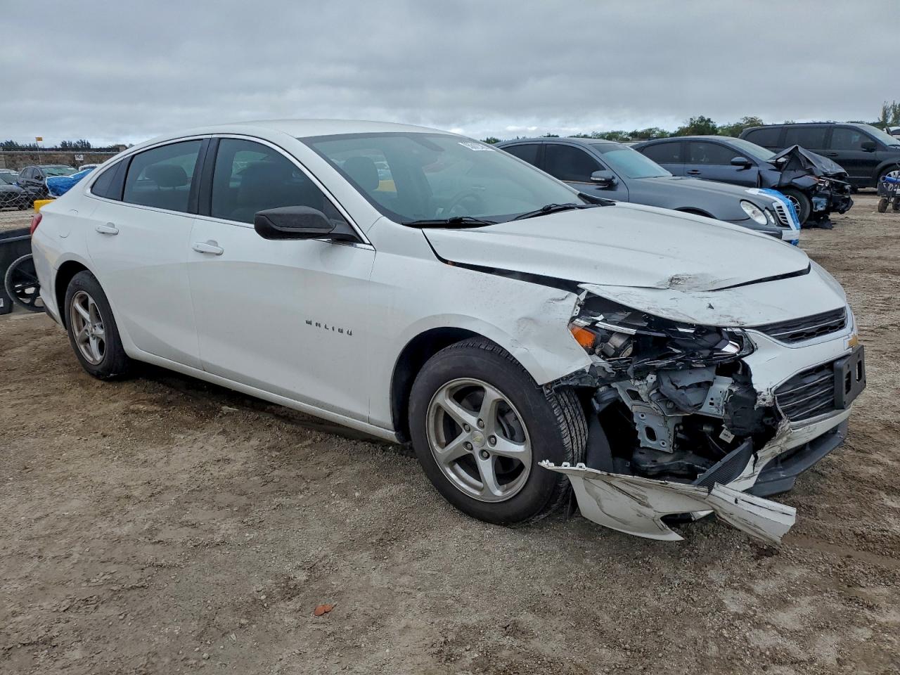 Chevrolet Malibu Ls Image 2