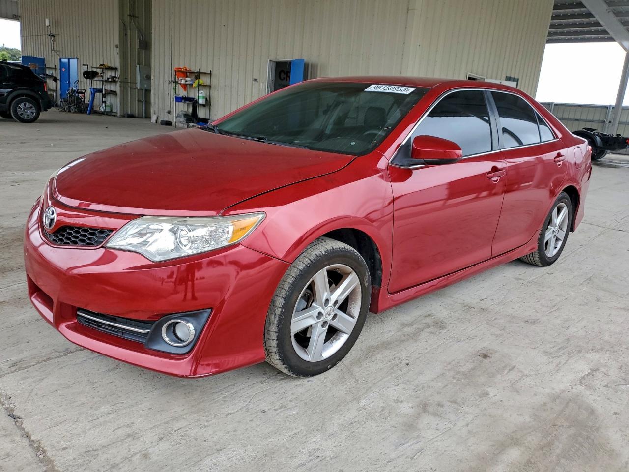 Toyota Camry Base Image 1