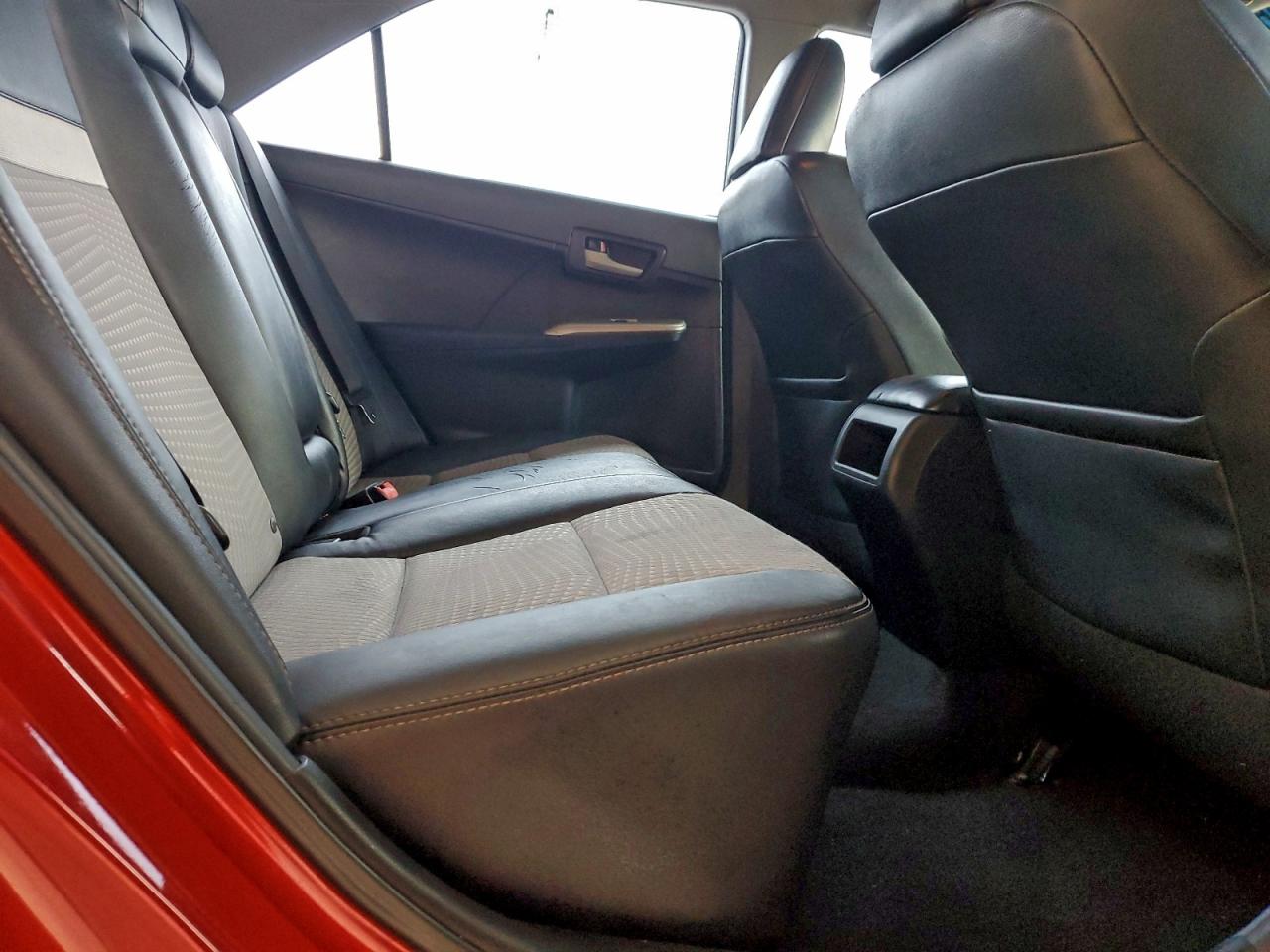 Toyota Camry Base Image 11