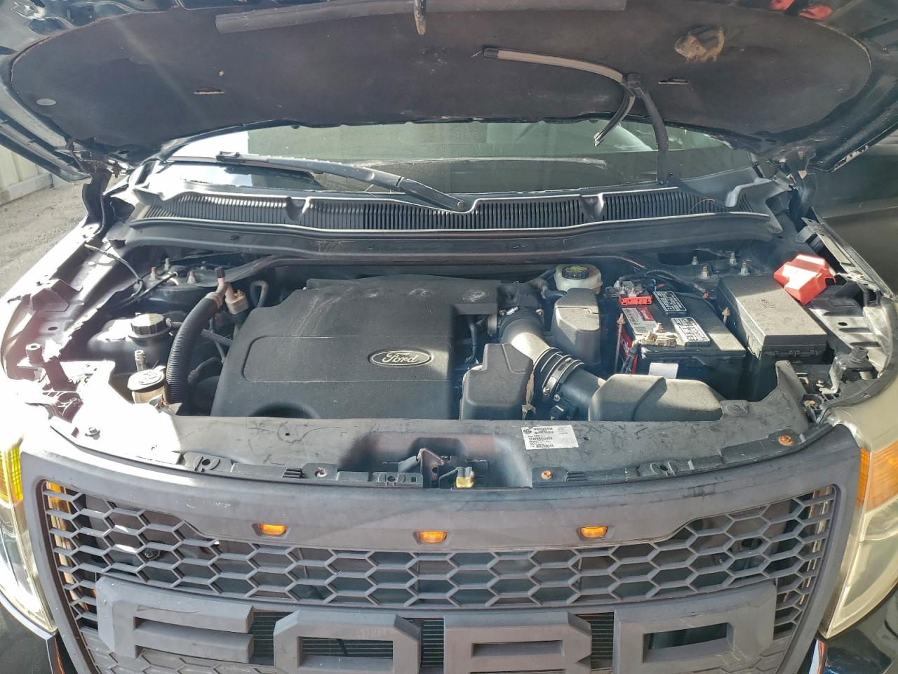 Ford Explorer Image 6