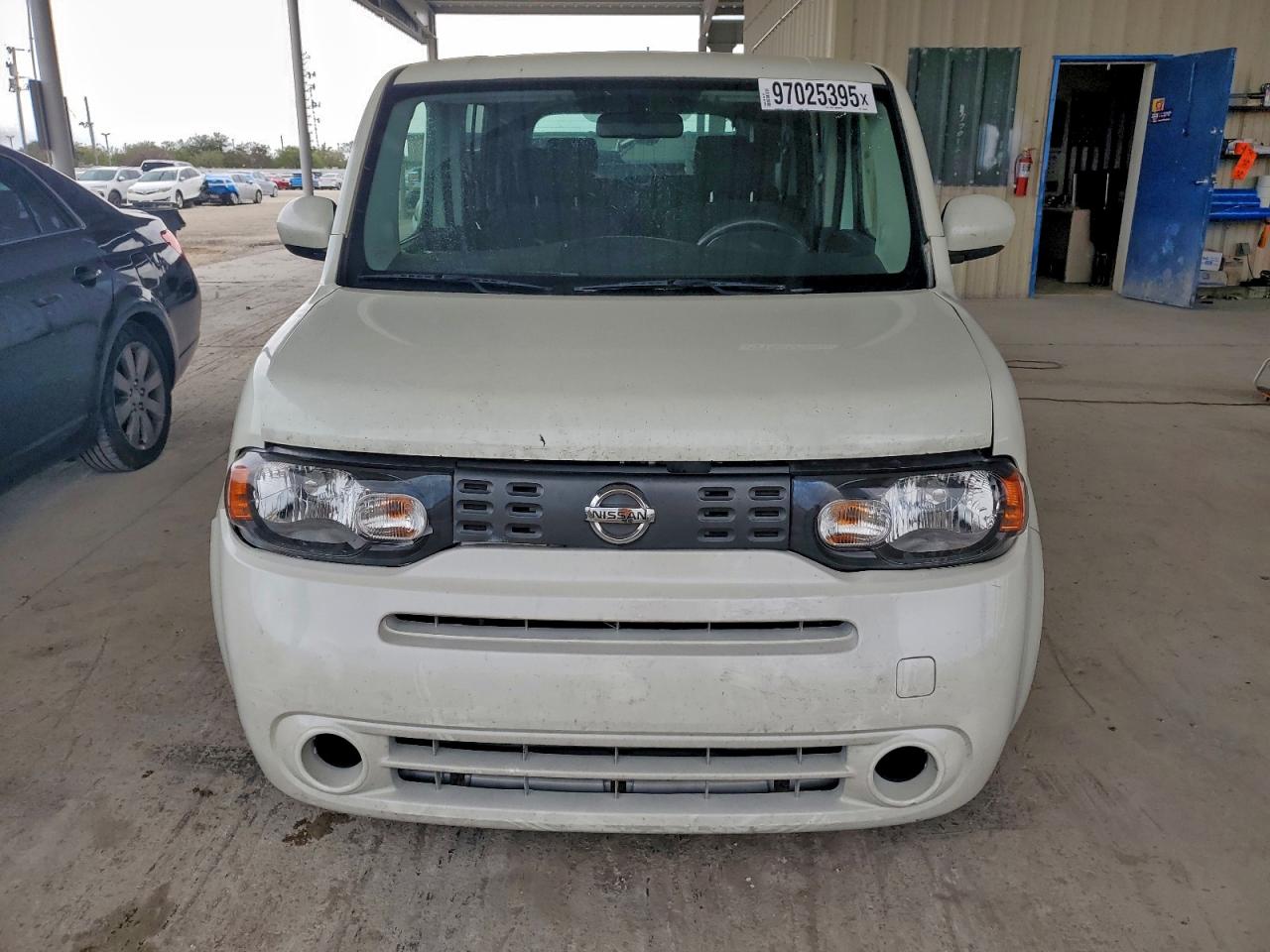 Nissan cube Base Image 12