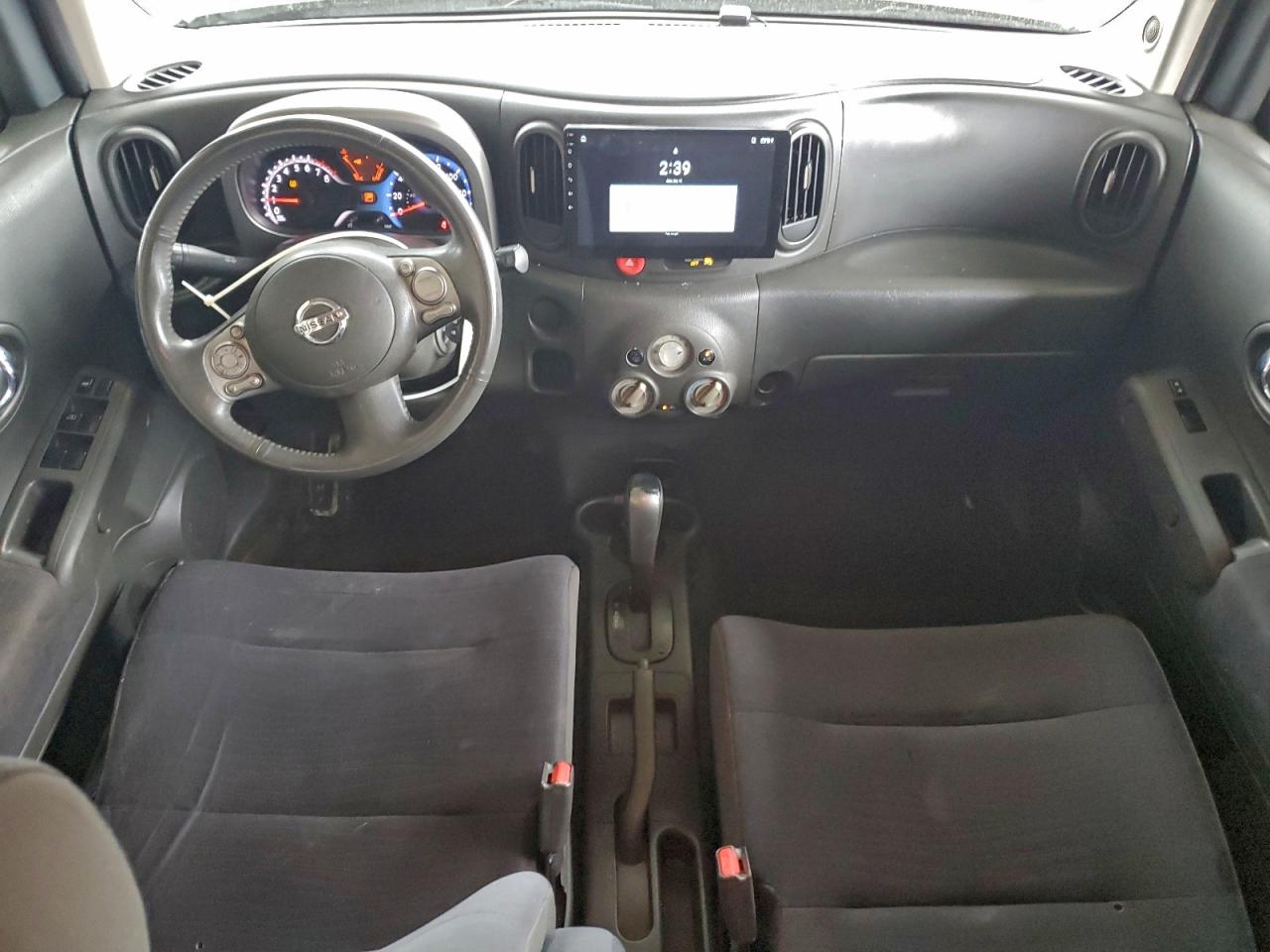Nissan cube Base Image 8