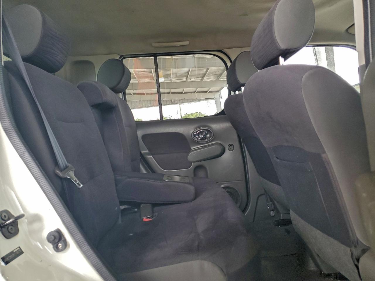 Nissan cube Base Image 7