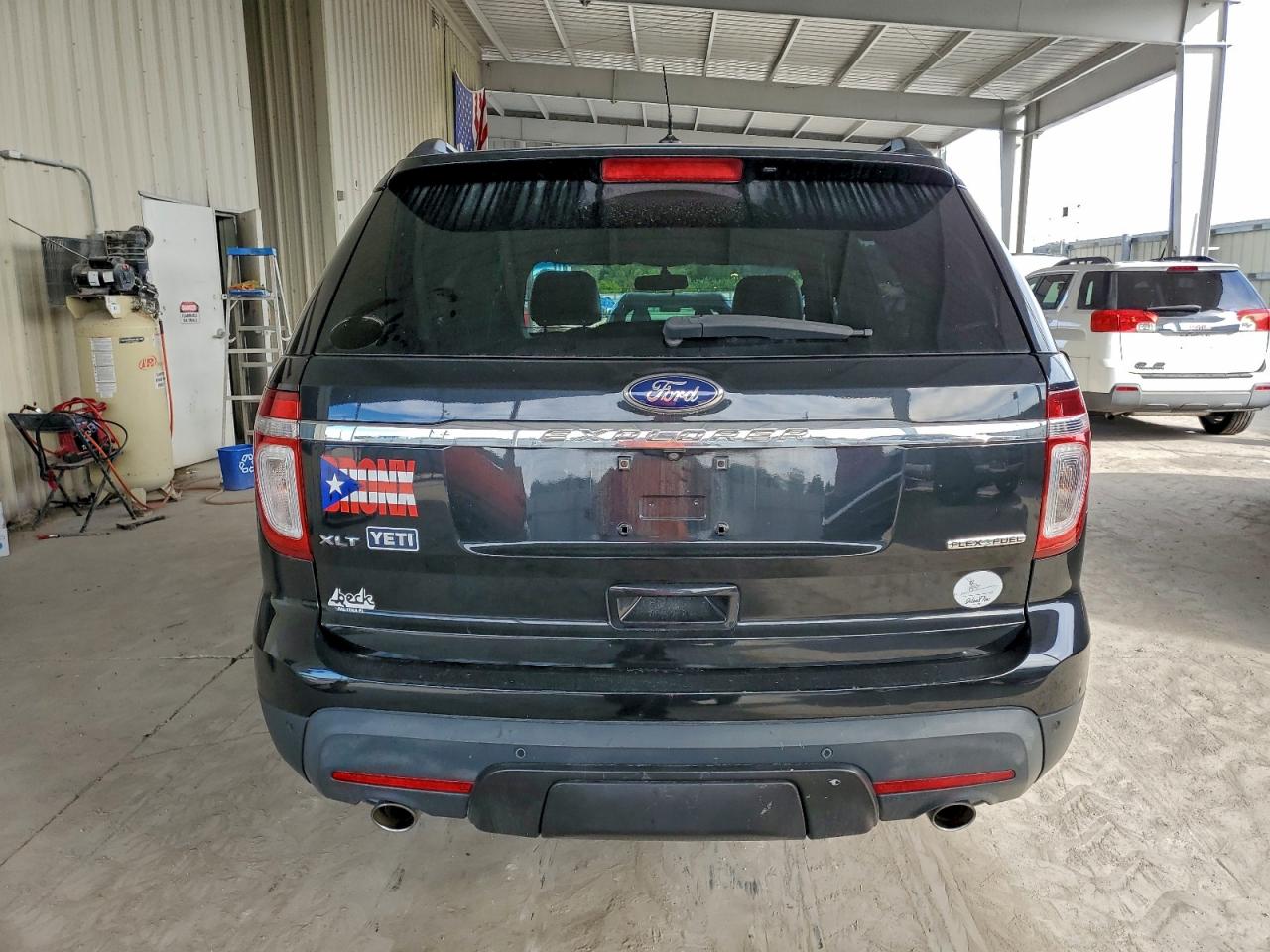 Ford Explorer Xlt Image 13