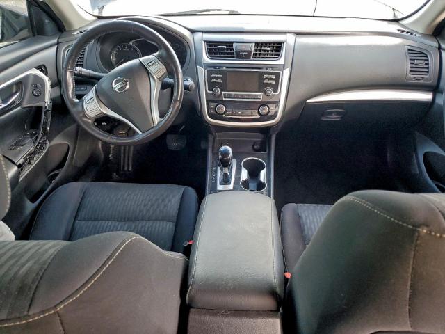 Nissan Altima 2.5 Image 9