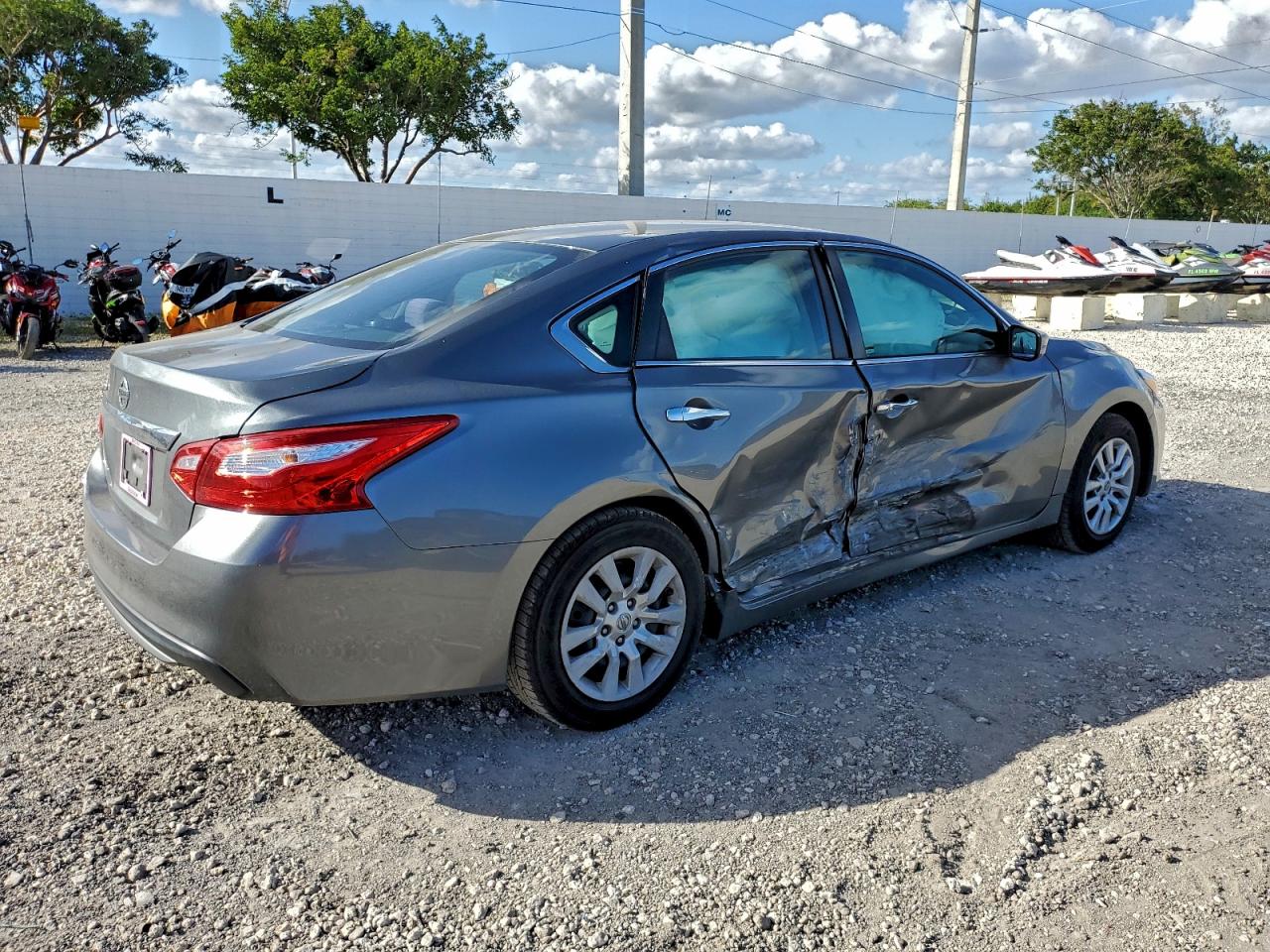 Nissan Altima 2.5 Image 4