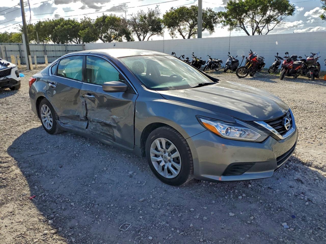 Nissan Altima 2.5 Image 10