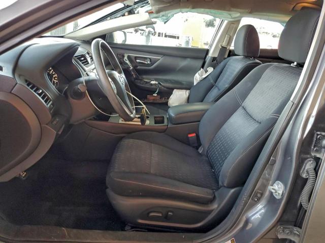 Nissan Altima 2.5 Image 8