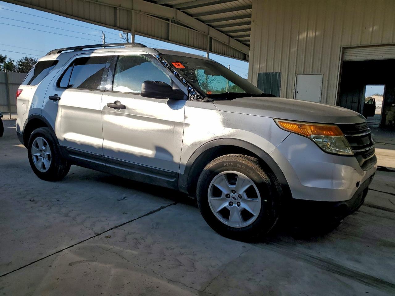 Ford Explorer Image 10