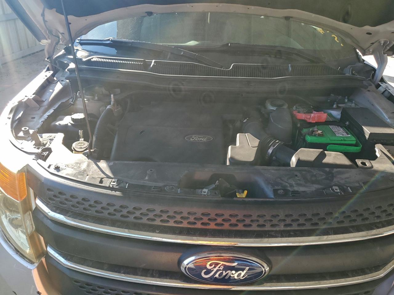 Ford Explorer Image 11