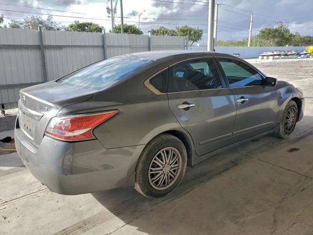 Nissan Altima 2.5 Image 3