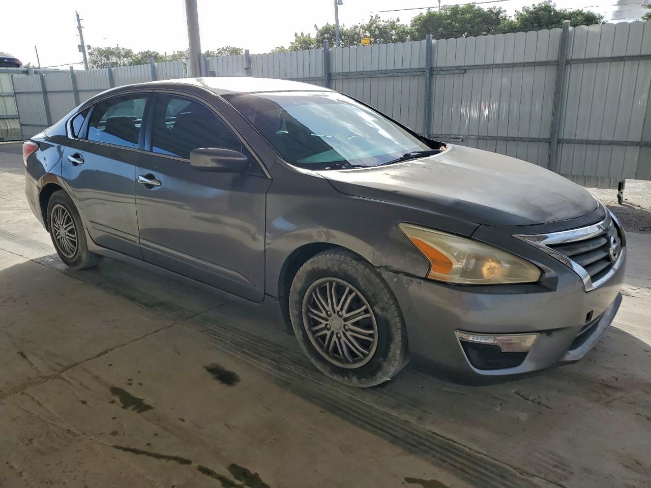 Nissan Altima 2.5 Image 4