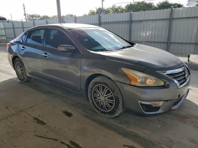 Nissan Altima 2.5 Image 4