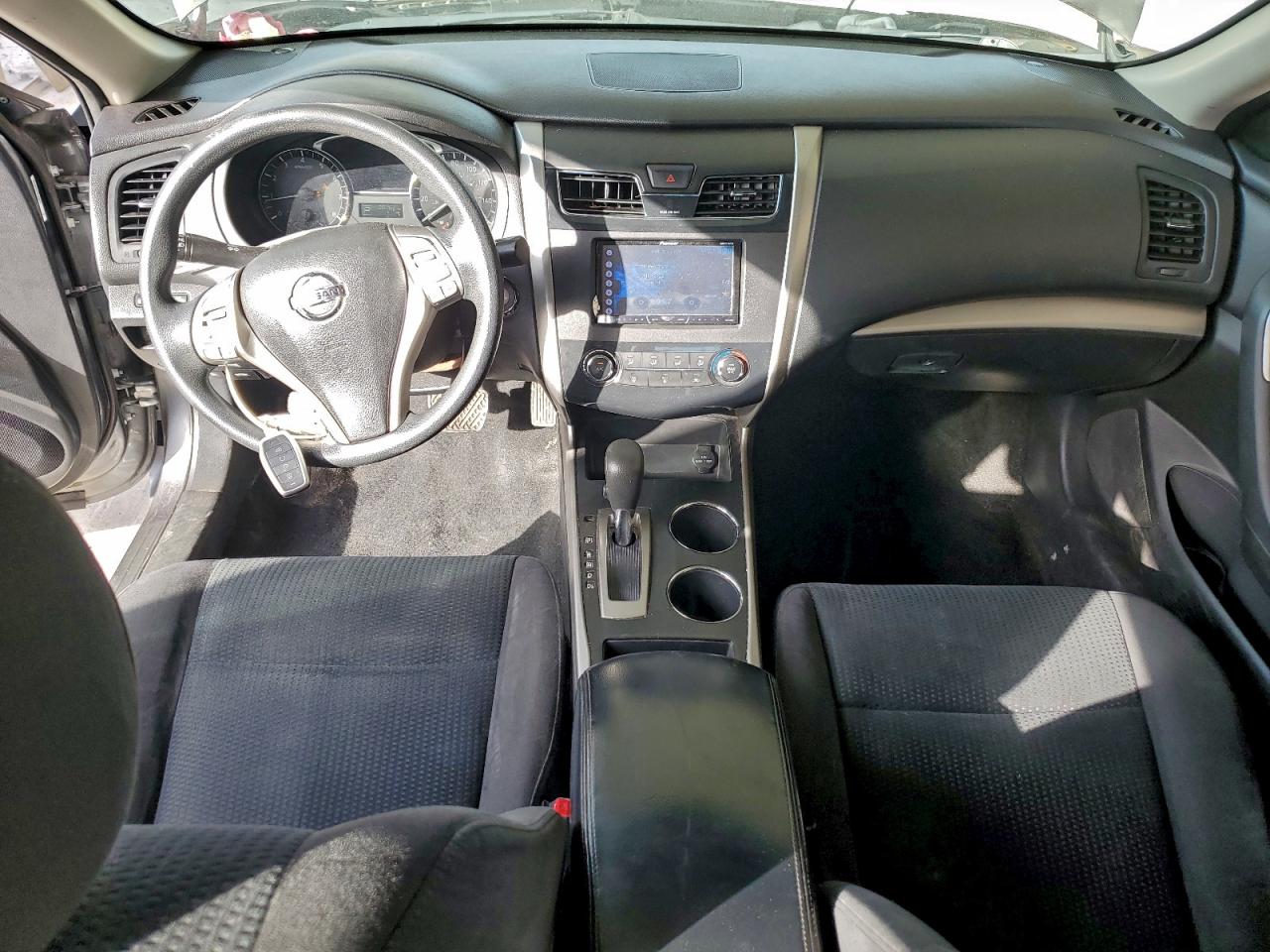 Nissan Altima 2.5 Image 9