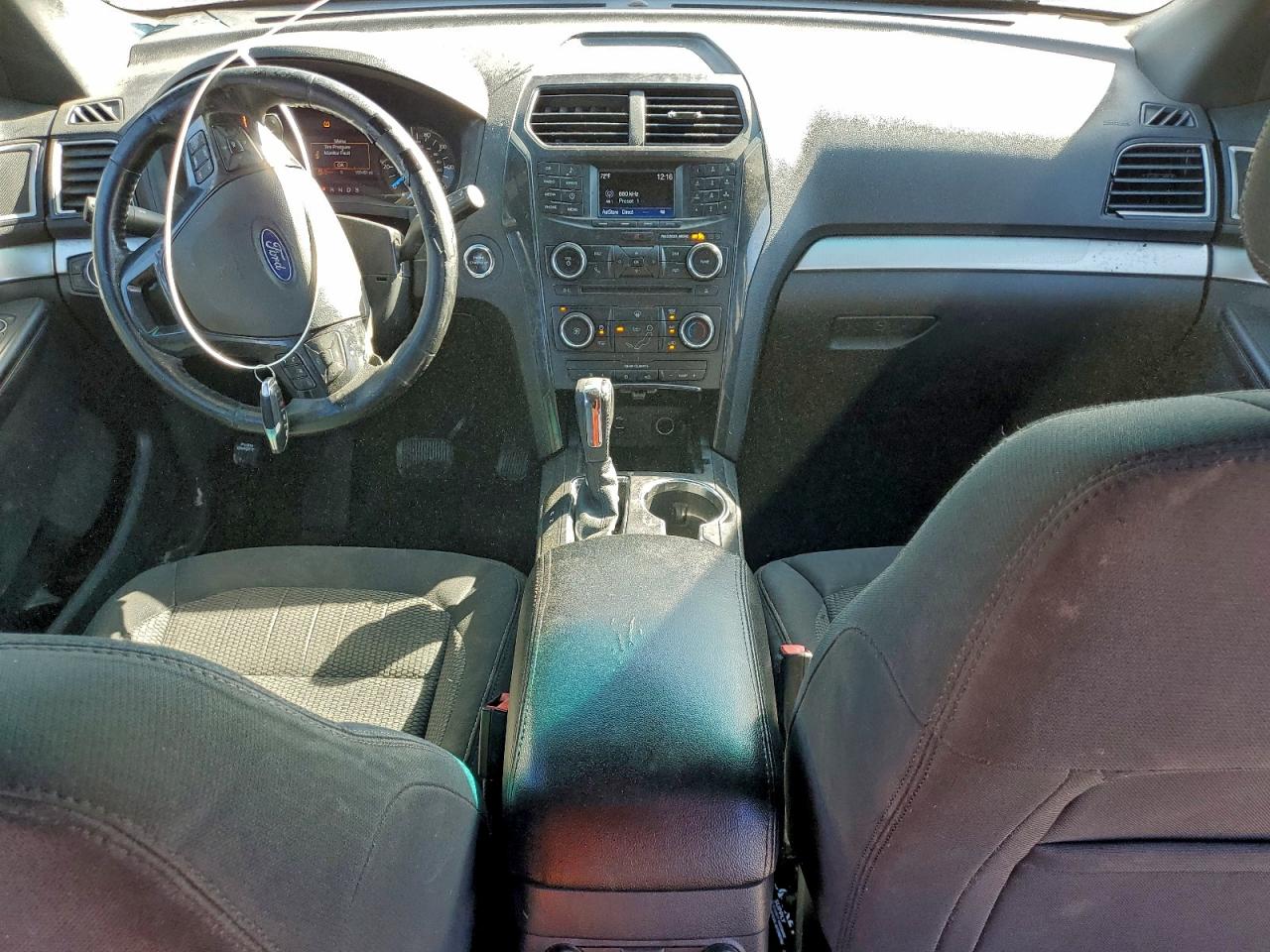 Ford Explorer Xlt Image 12