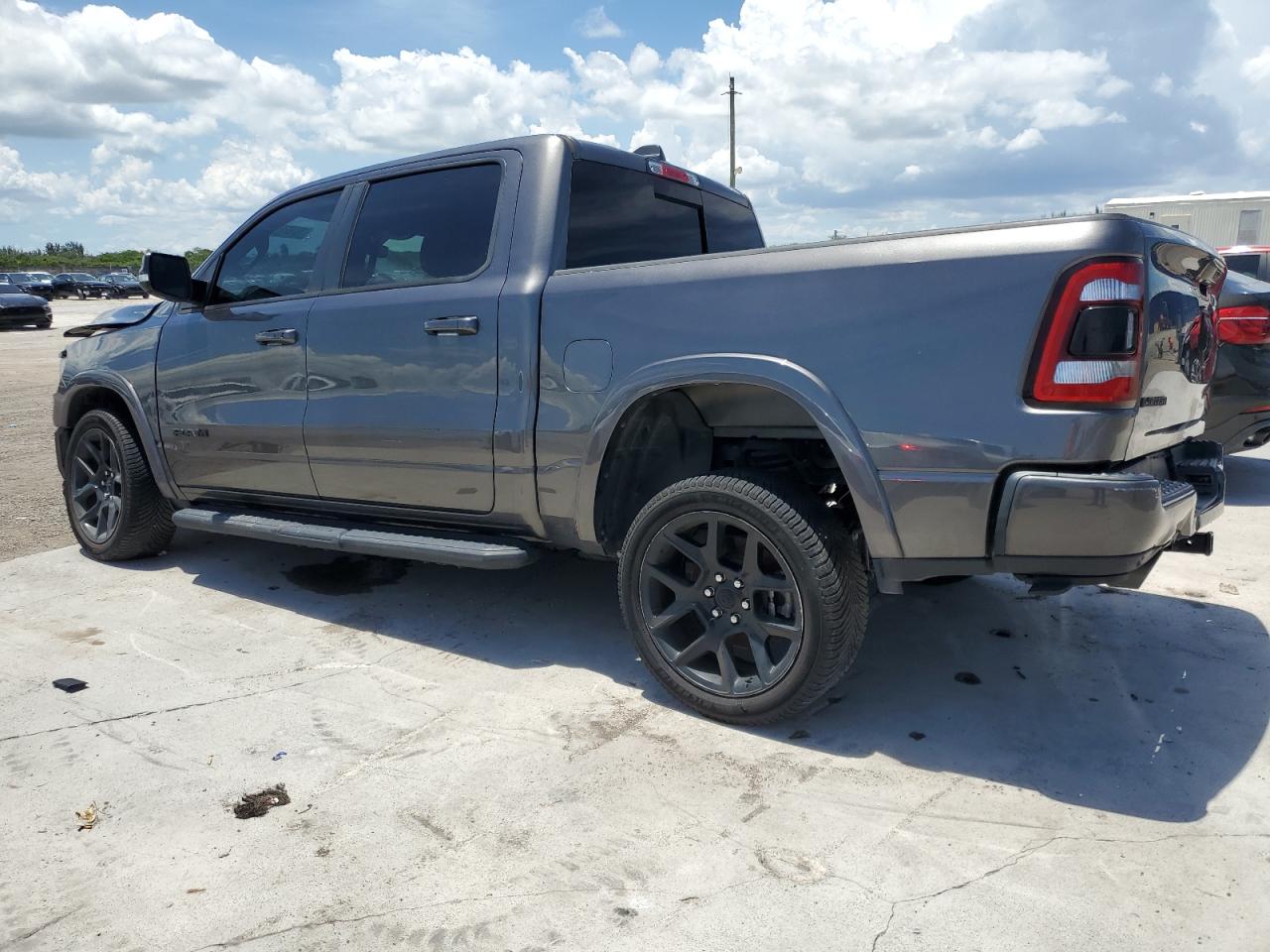 Ram 1500 Laramie Image 3