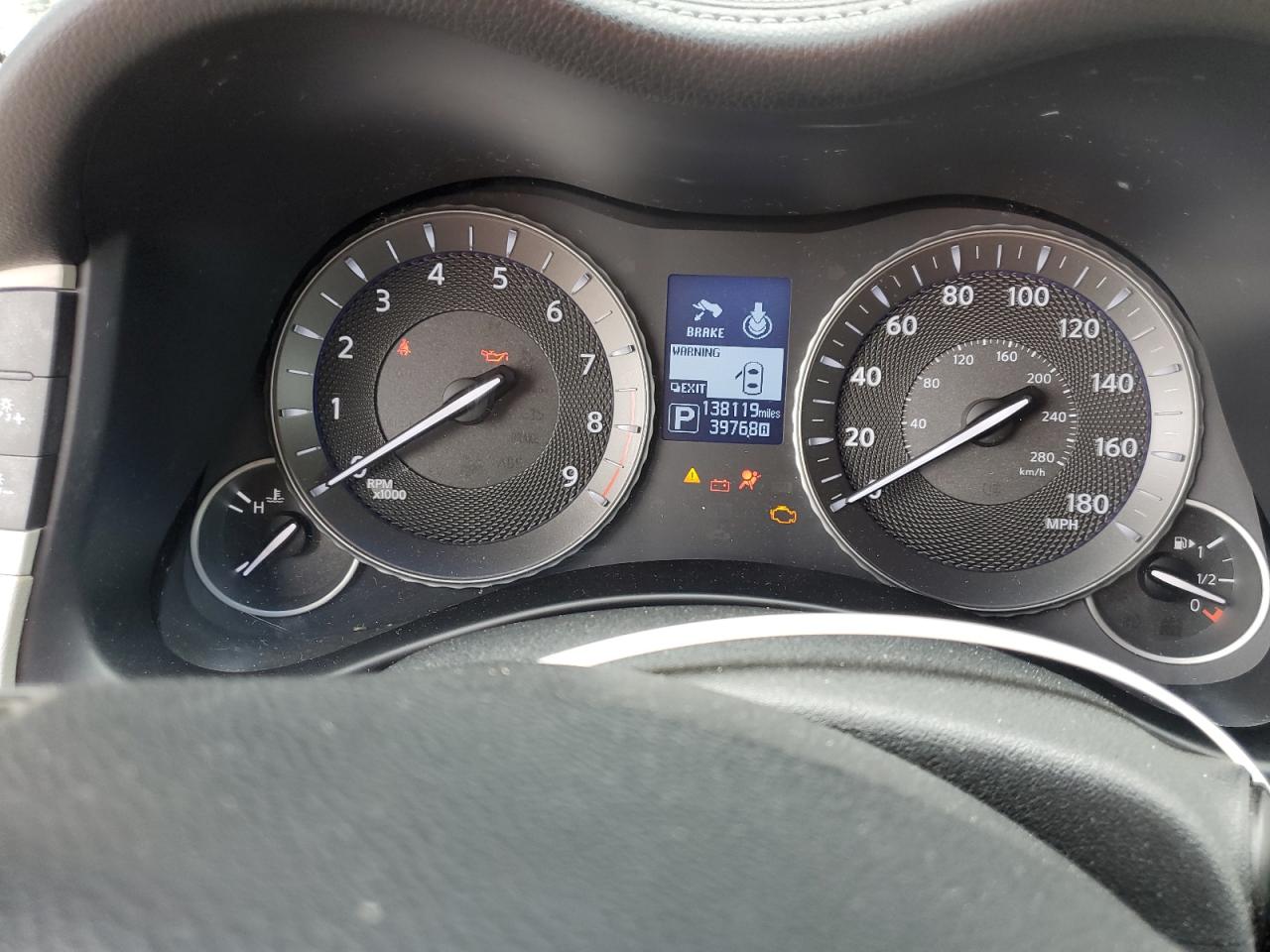 INFINITI Q70 3.7 Image 5