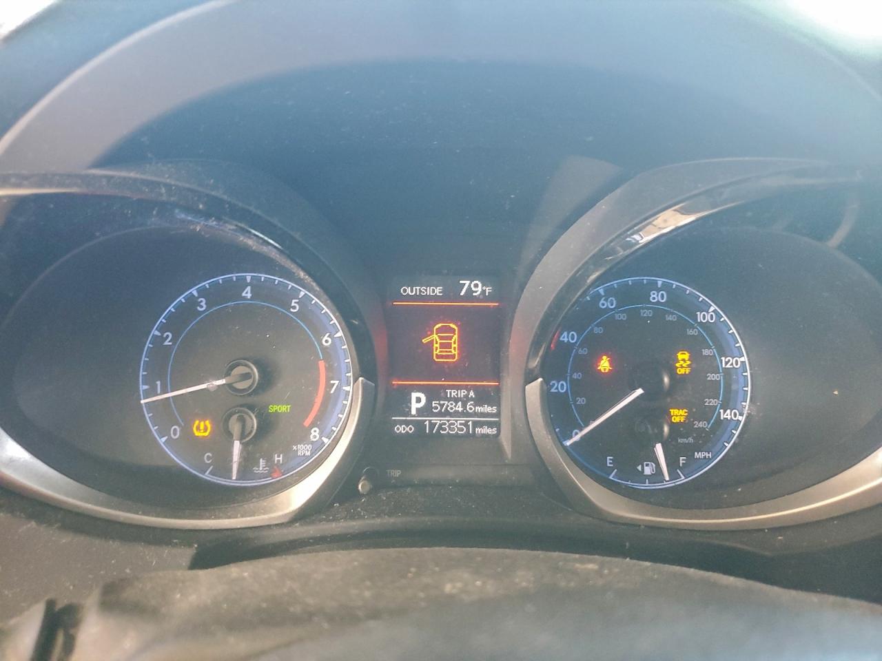 Toyota Corolla L Image 12