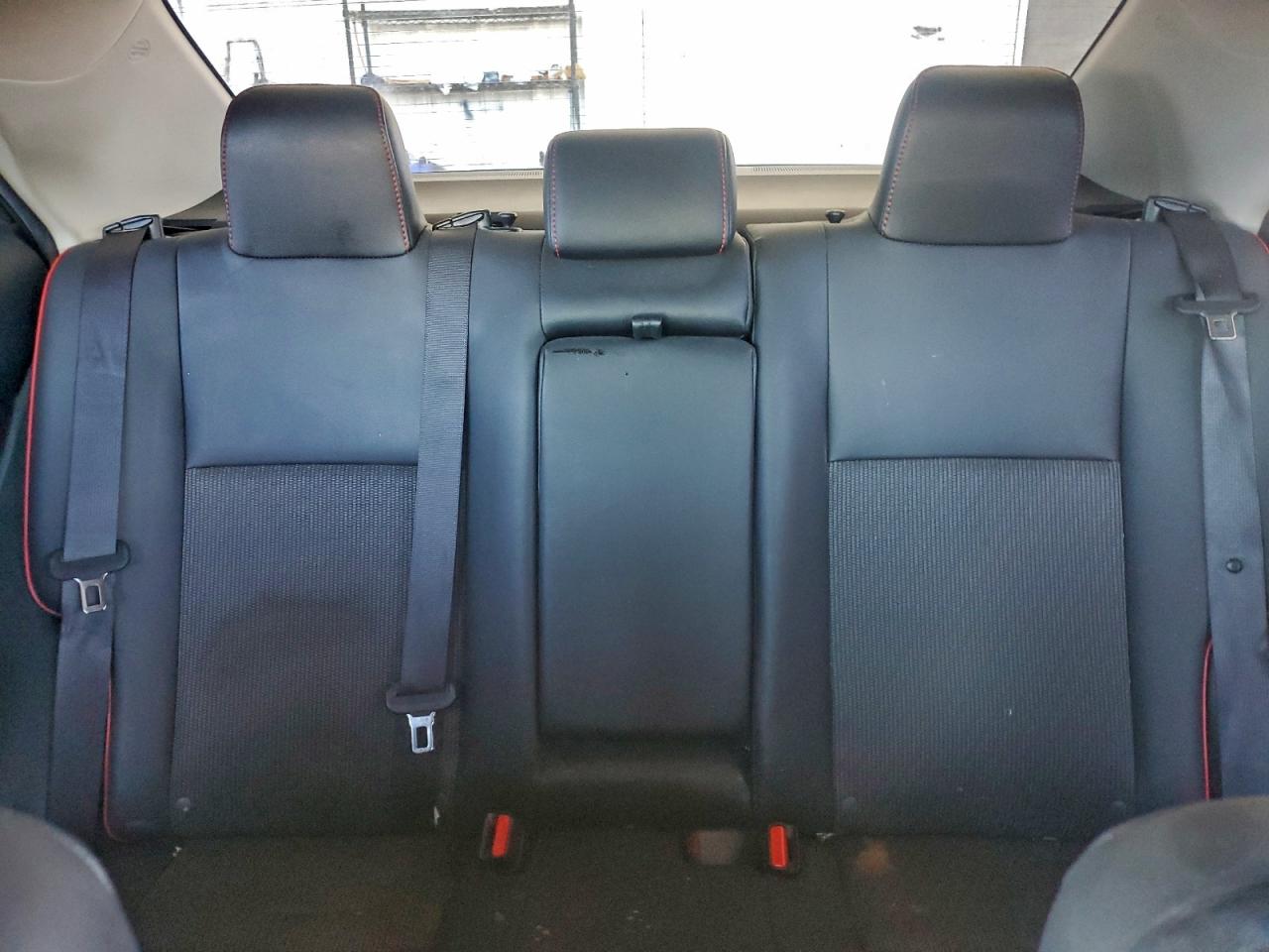 Toyota Corolla L Image 10