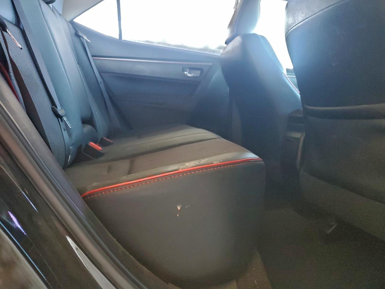 Toyota Corolla L Image 11