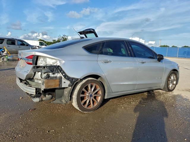 Ford Fusion Se Hybrid Image 5