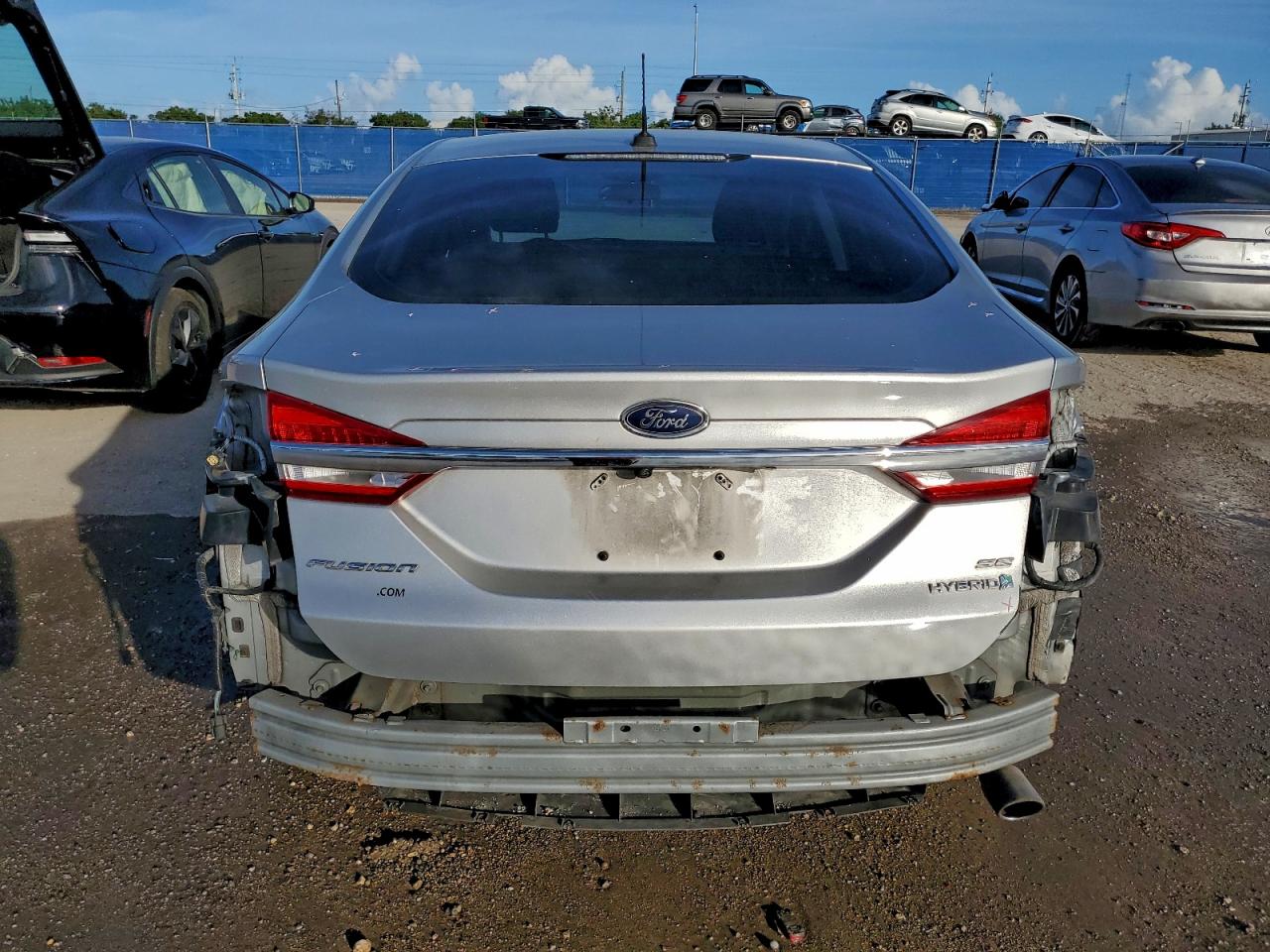 Ford Fusion Se Hybrid Image 11