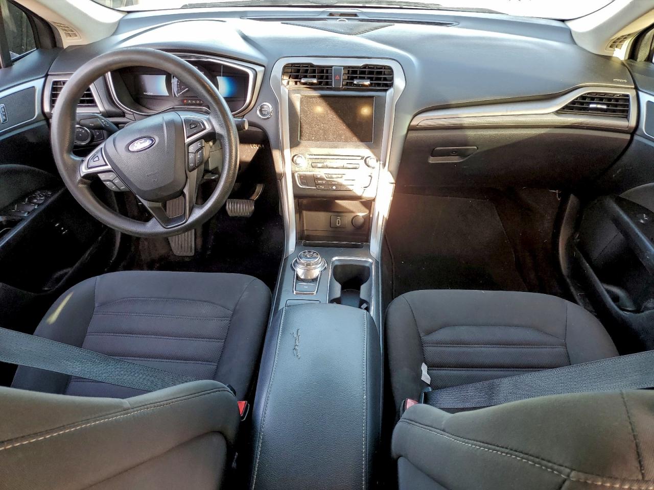 Ford Fusion Se Hybrid Image 4