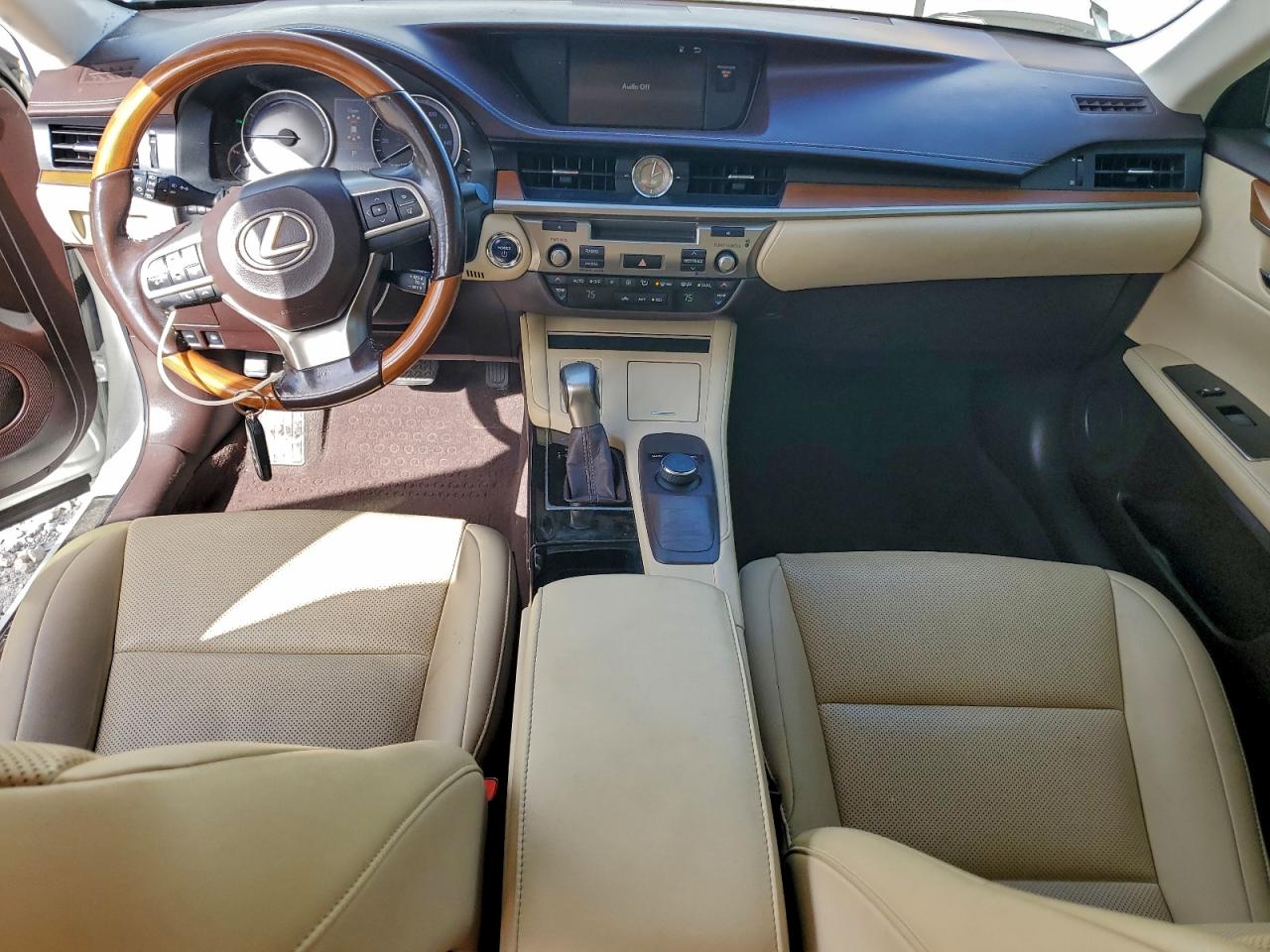 Lexus Es 300h Image 10