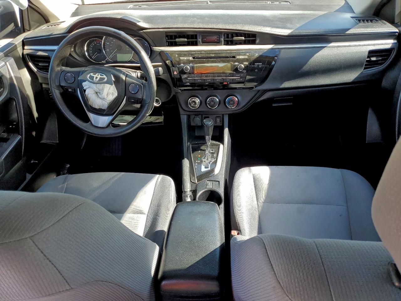 Toyota Corolla L Image 7