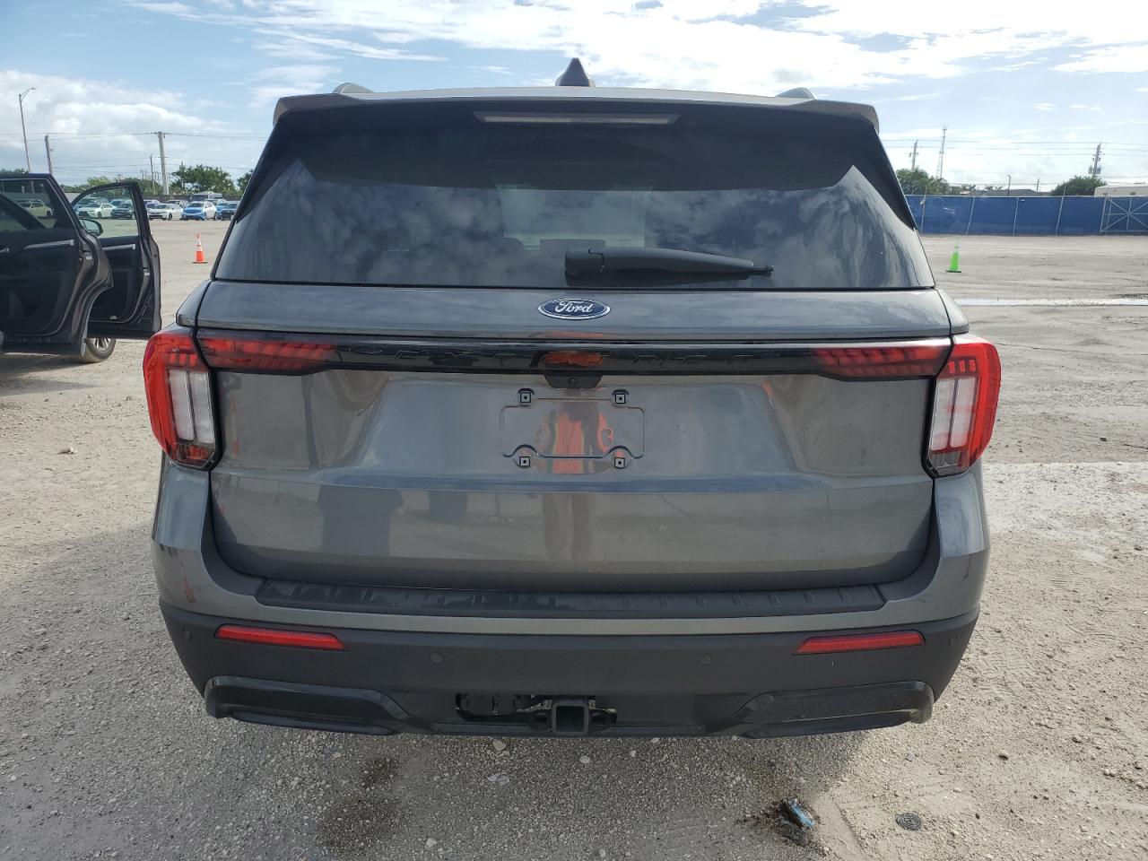Ford Explorer St-line Image 8