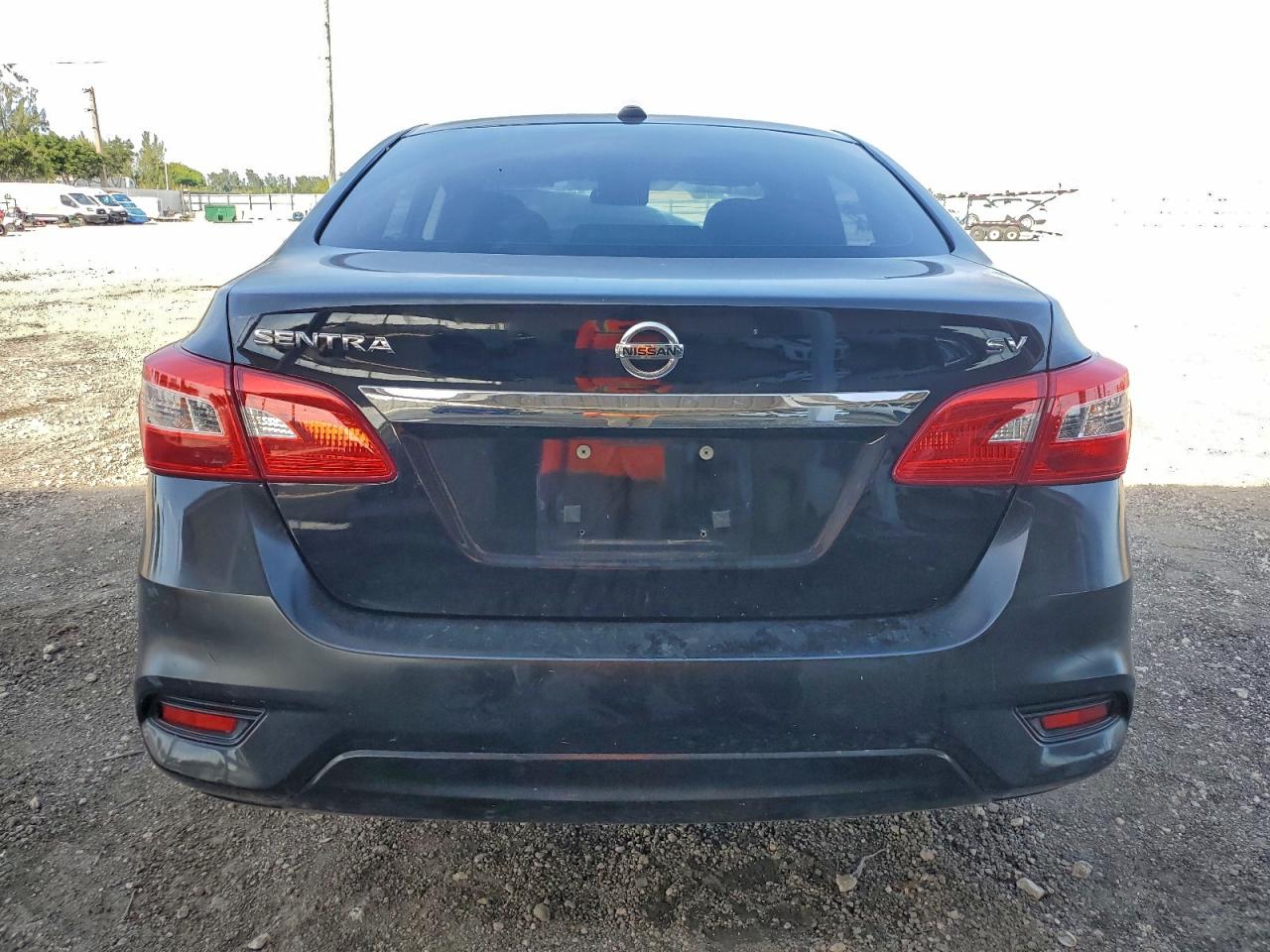 Nissan Sentra S Image 6