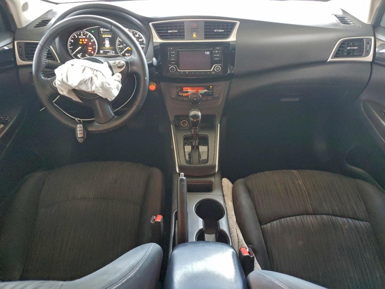 Nissan Sentra S Image 4