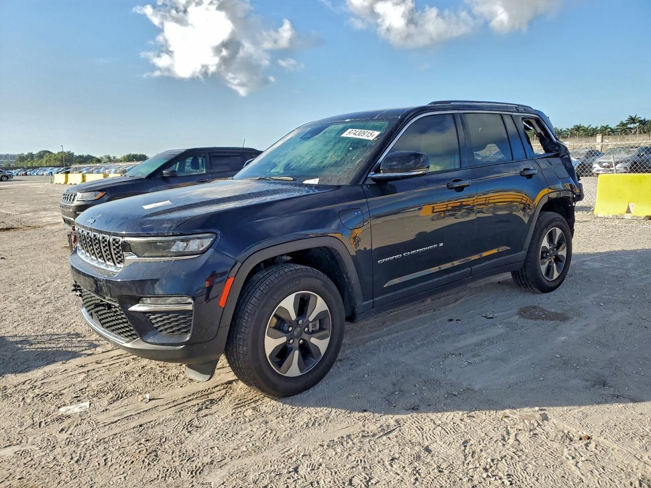 Jeep Grand Cherokee Limited 4xe Image 1