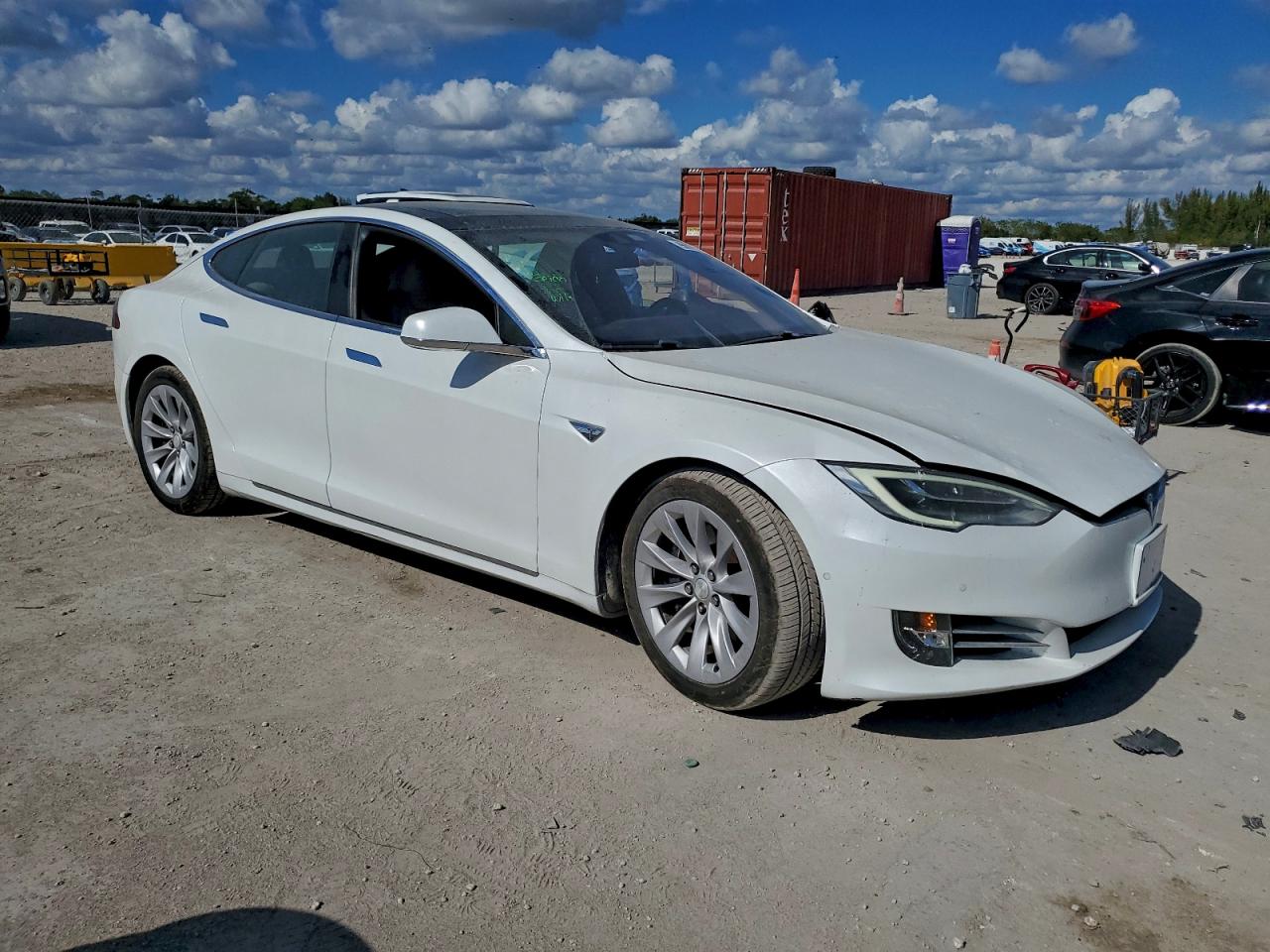 Tesla Model S Image 2