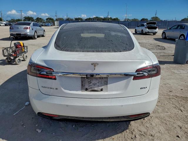 Tesla Model S Image 3
