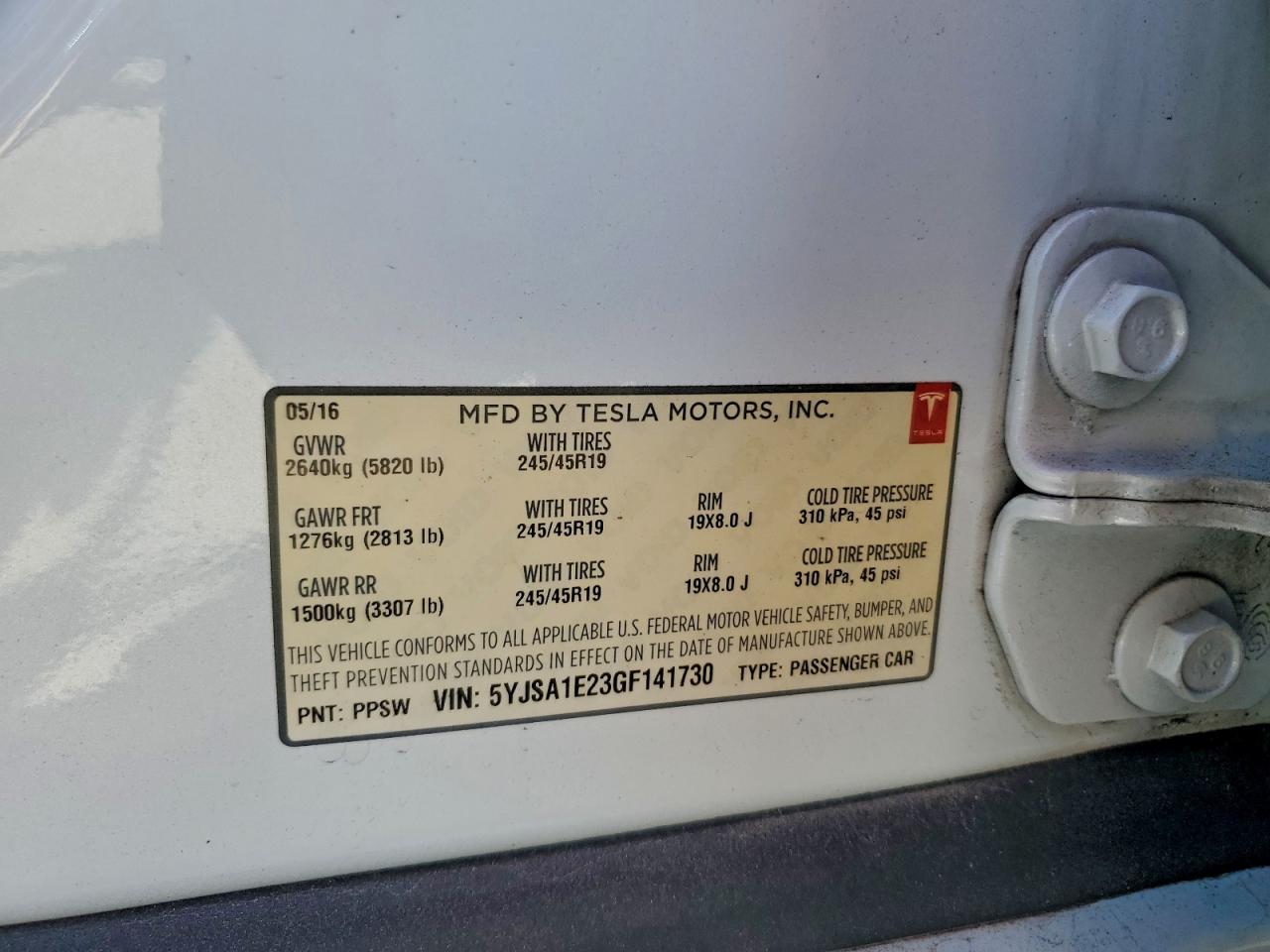 Tesla Model S Image 10