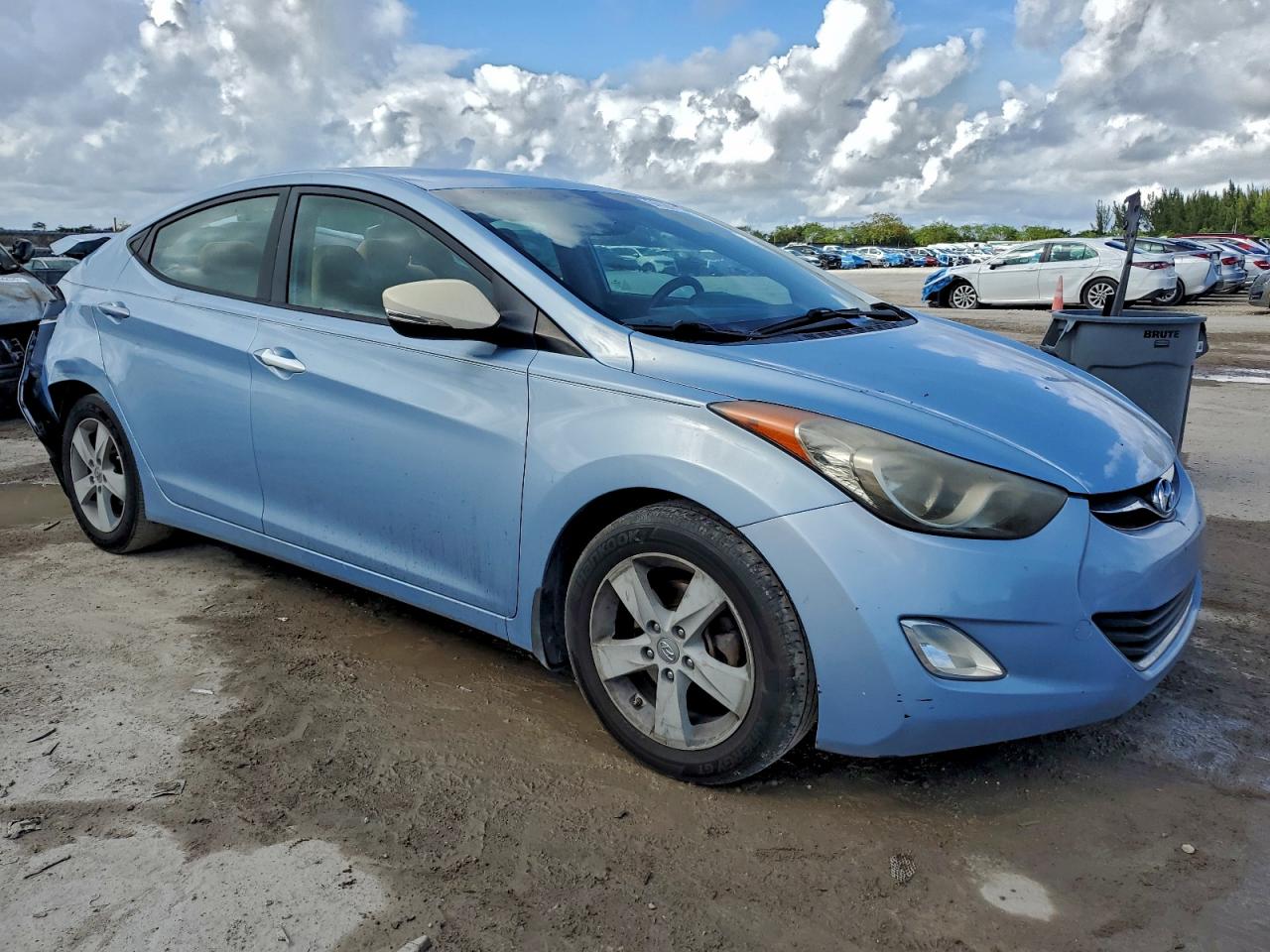 Hyundai ELANTRA Gls Image 9