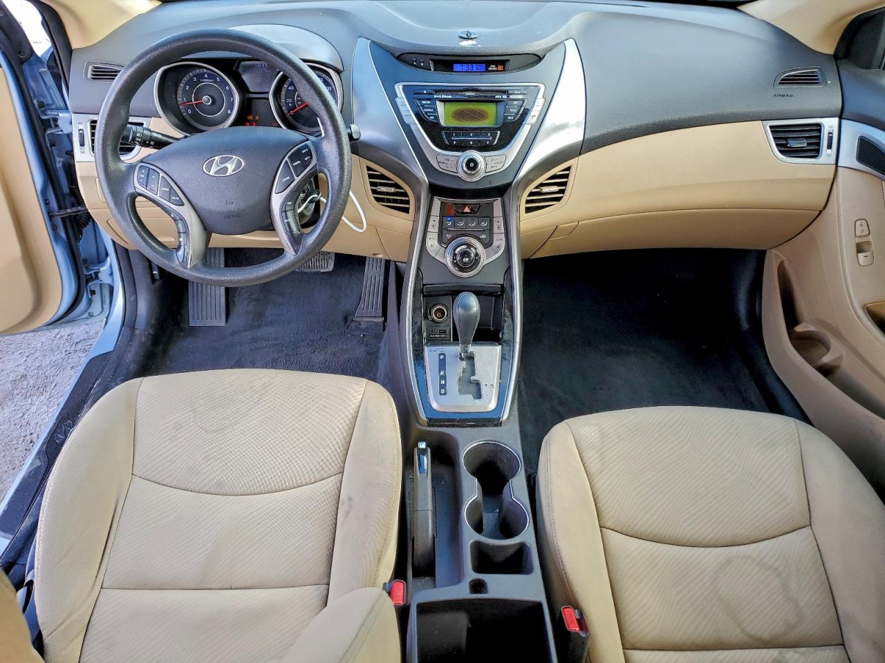 Hyundai ELANTRA Gls Image 12