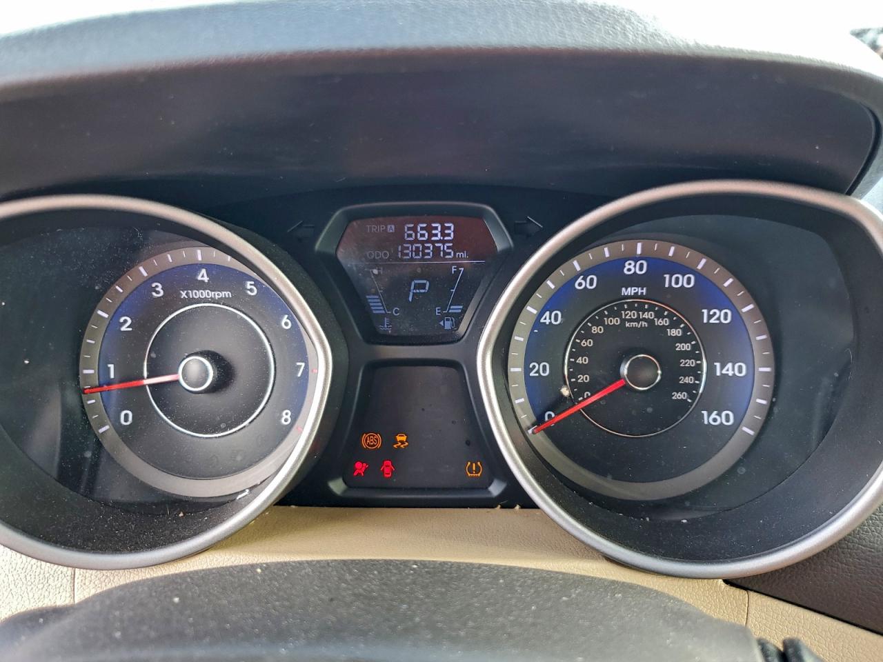 Hyundai ELANTRA Gls Image 11