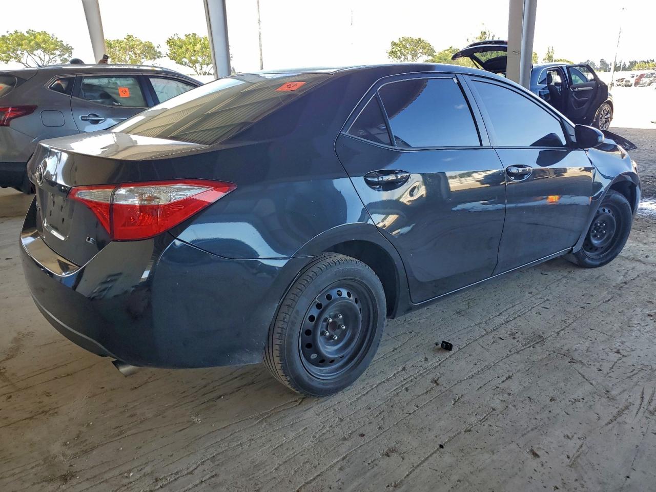 Toyota Corolla L Image 3