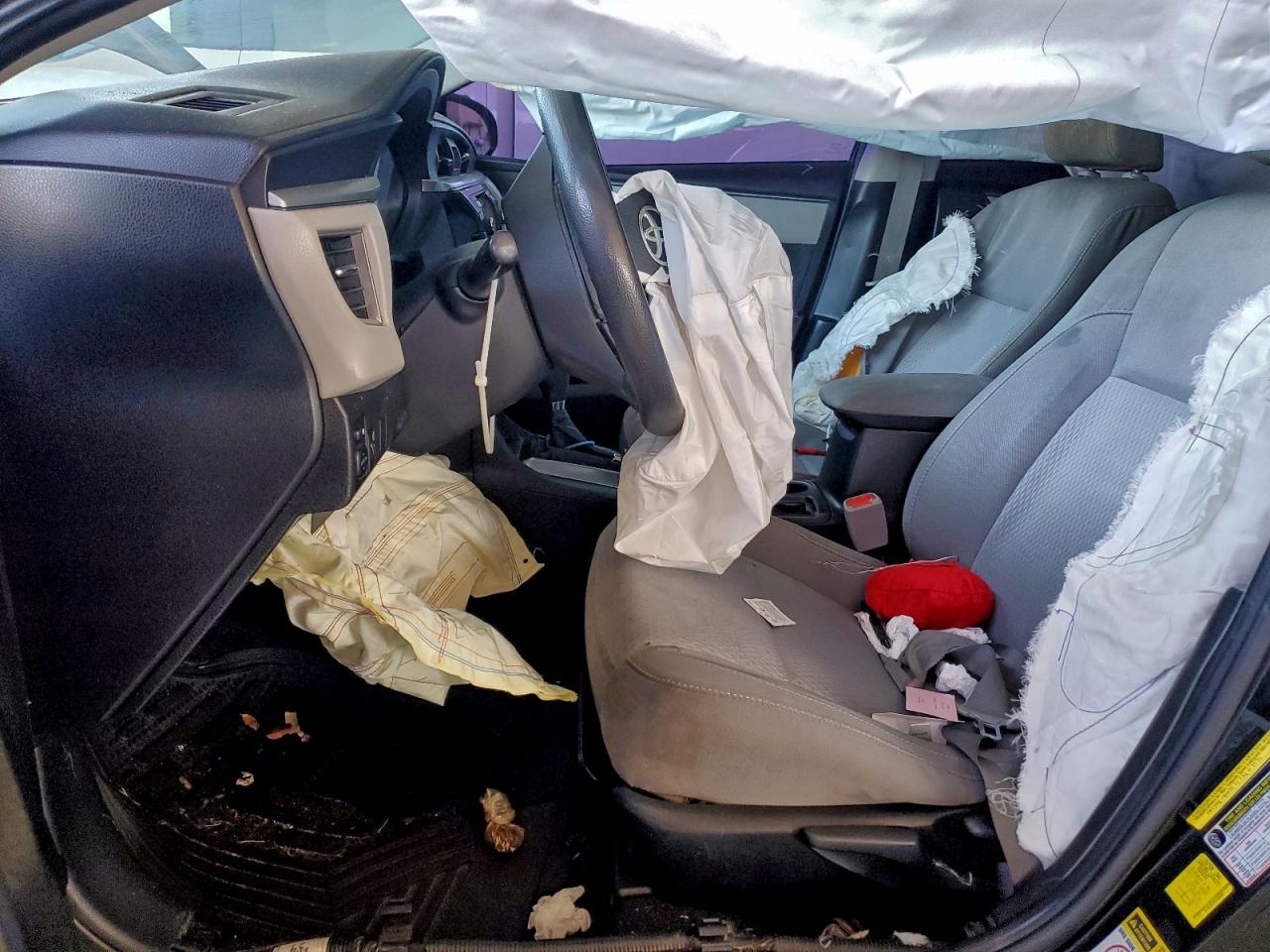 Toyota Corolla L Image 4