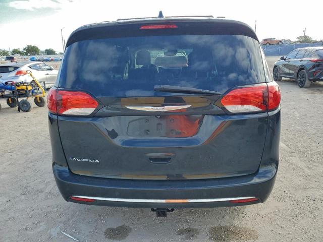 Chrysler Pacifica Touring L Plus Image 4
