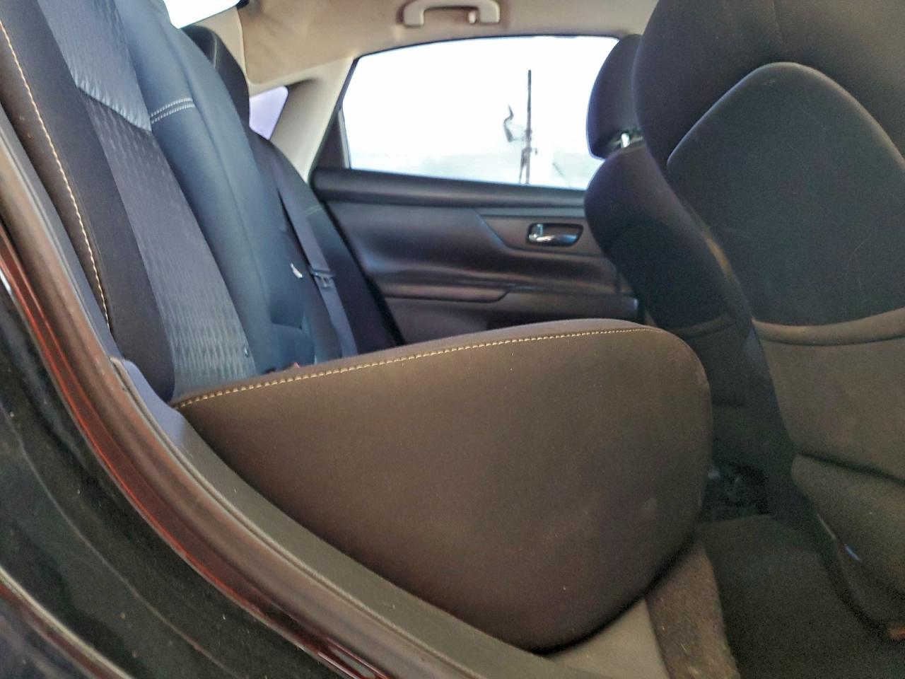 Nissan Altima 2.5 Image 7