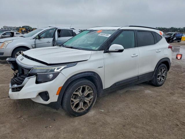  Salvage Kia Seltos