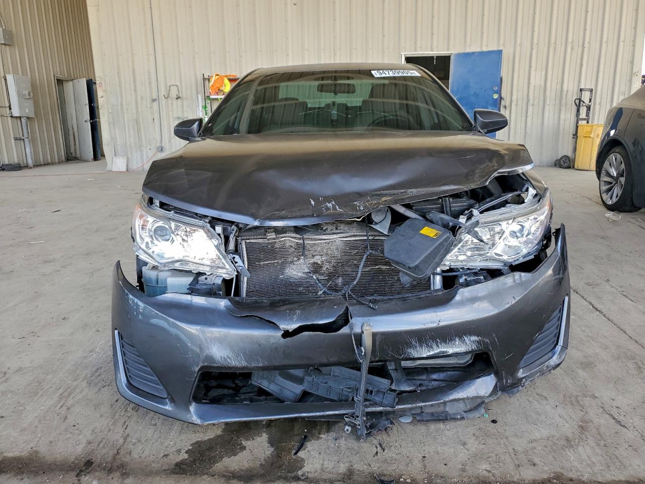 Toyota Camry L Image 5