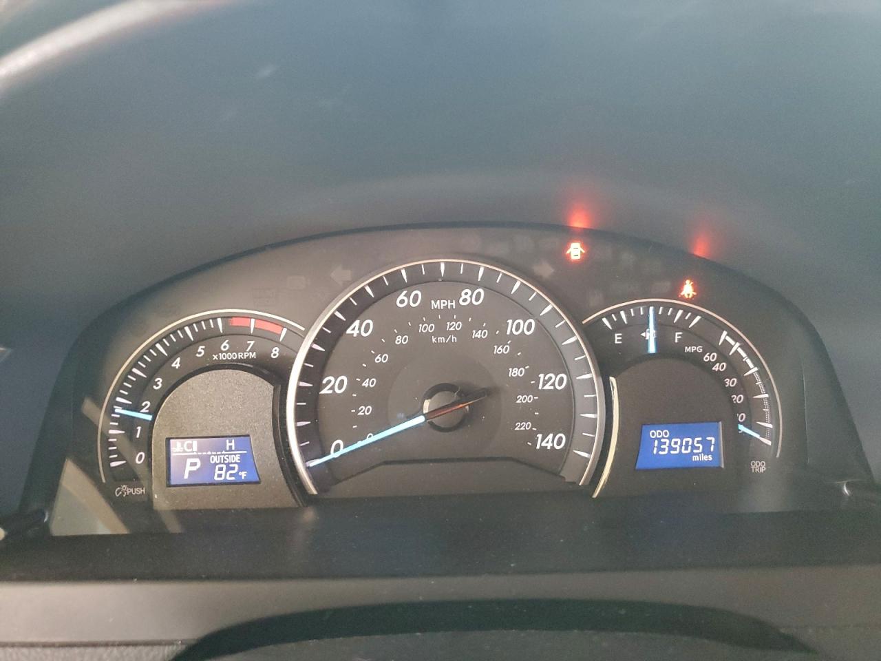 Toyota Camry L Image 11