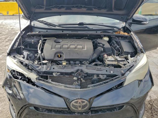 Toyota Corolla L Image 2