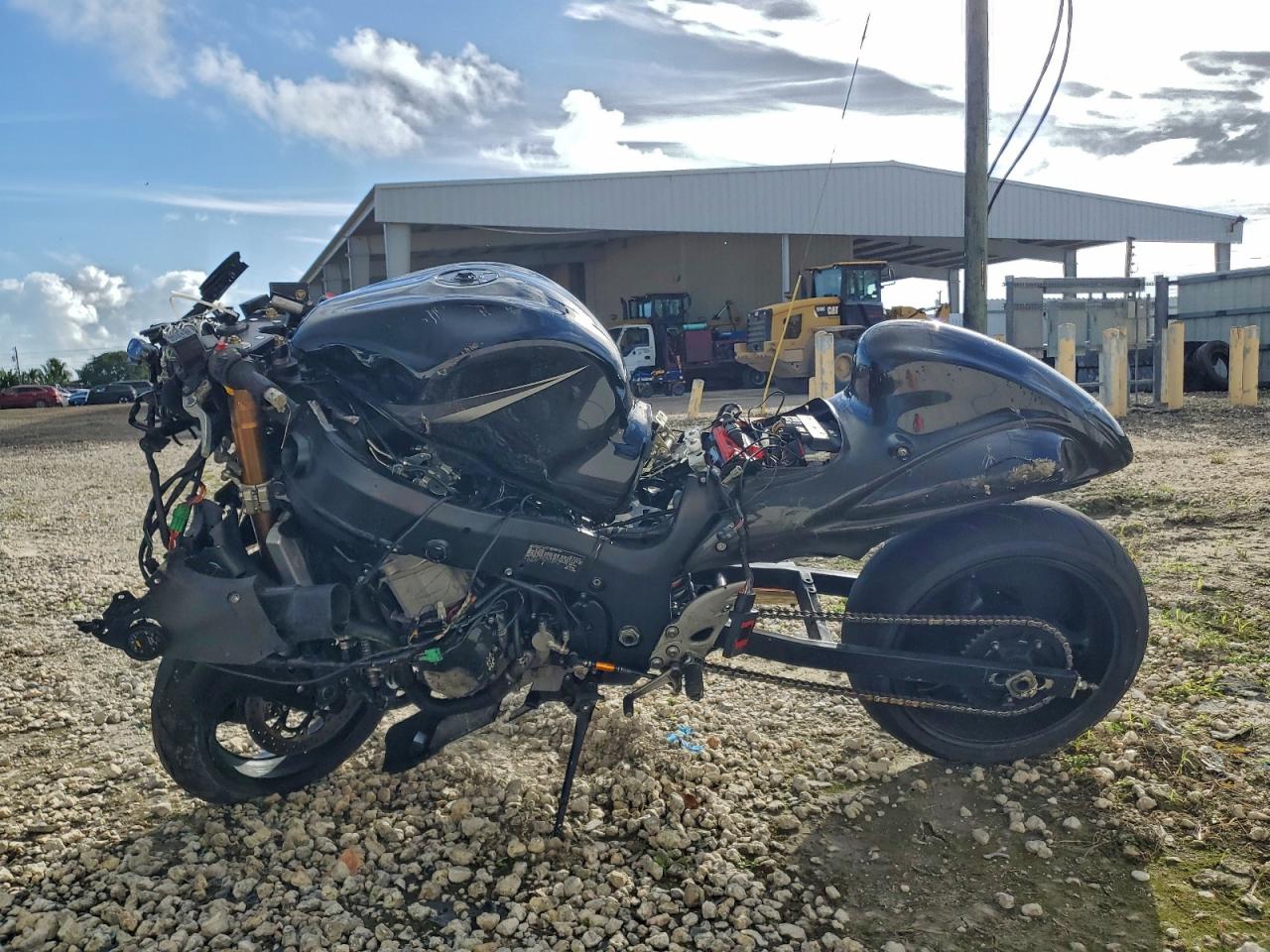 Suzuki Gsx1300 Ra Image 6