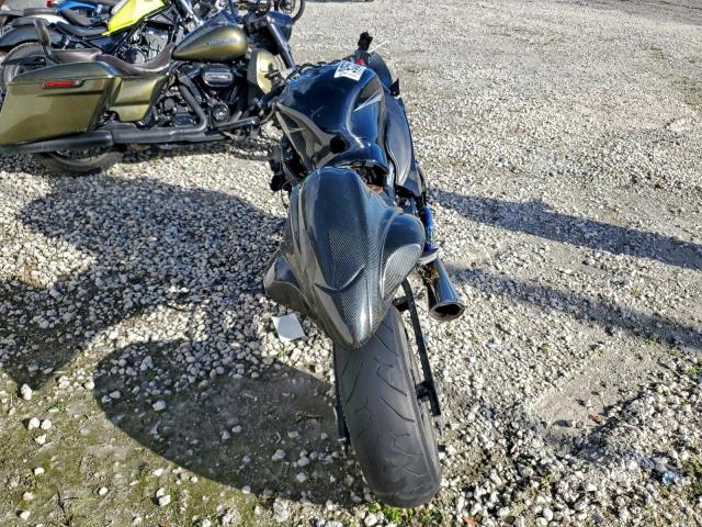 Suzuki Gsx1300 Ra Image 8